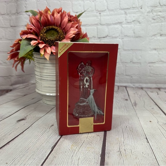 Lenox 2008 Bride and Groom Crystal Ornament in Red Box - Picture 1 of 8
